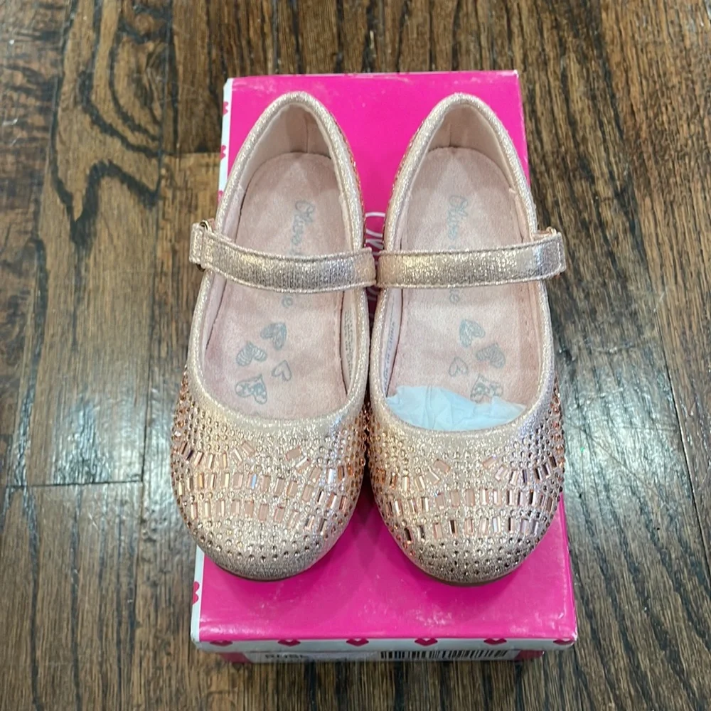 Olive & Edie Toddler girl rose gold shoes size 6